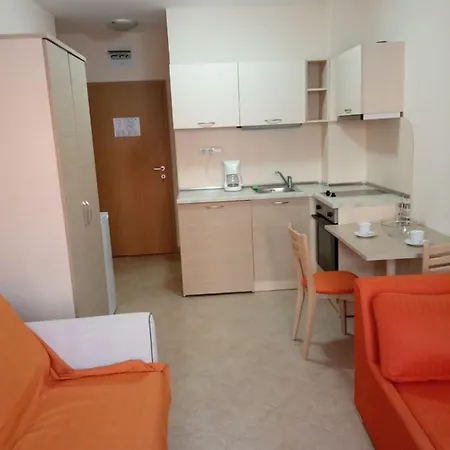 Студио В Royal Sun Lägenhet *