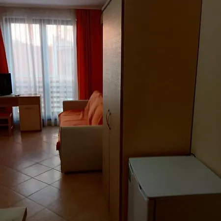 Студио В Royal Sun Lägenhet *